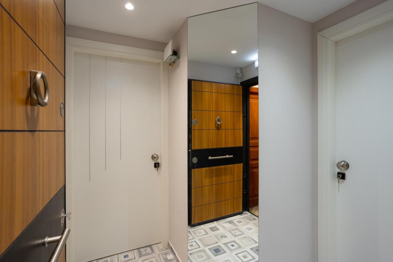 Scirocco Apartment In Corfu Center Екстер'єр фото